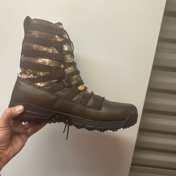 mens nike boots size 12
